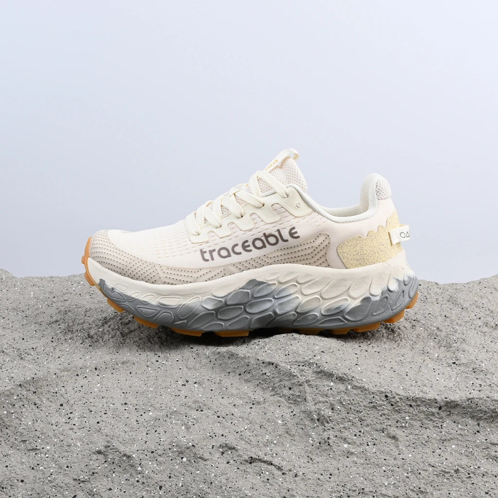 Shock-Absorbing Breathable Carbon Plate Trainers