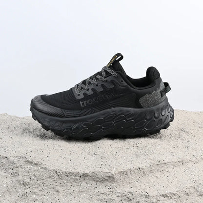 Shock-Absorbing Breathable Carbon Plate Trainers