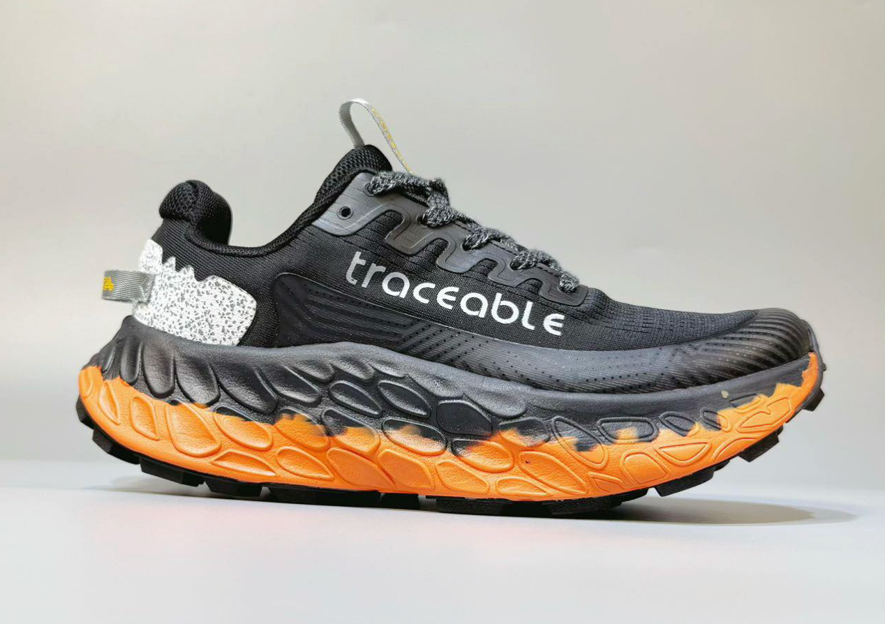 Shock-Absorbing Breathable Carbon Plate Trainers