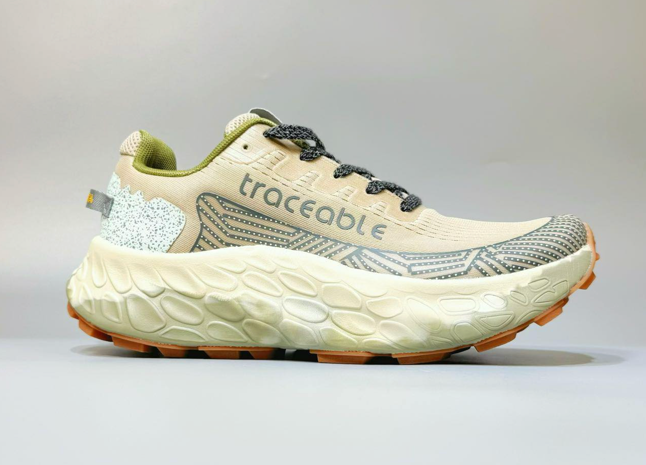 Shock-Absorbing Breathable Carbon Plate Trainers