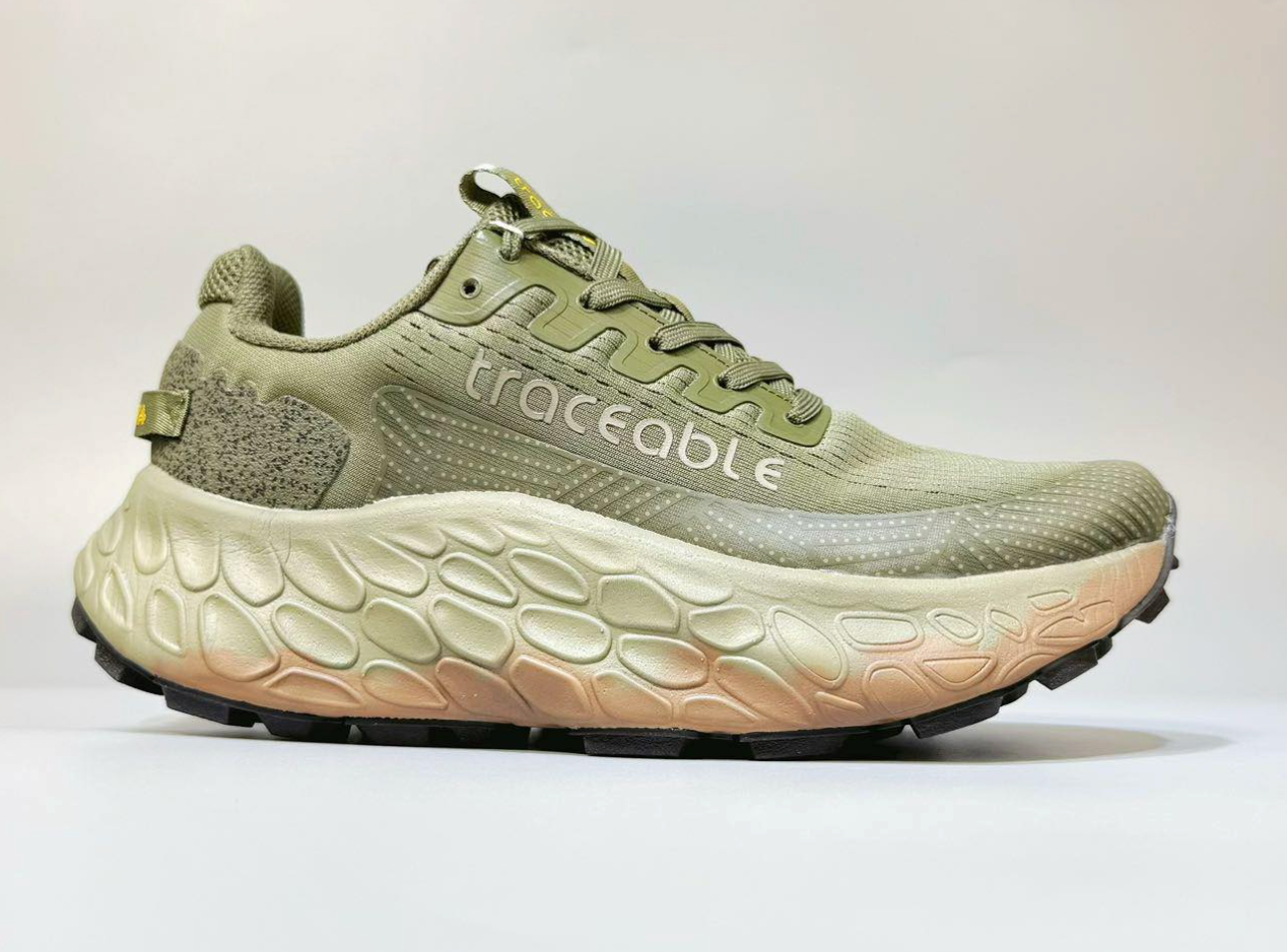 Shock-Absorbing Breathable Carbon Plate Trainers